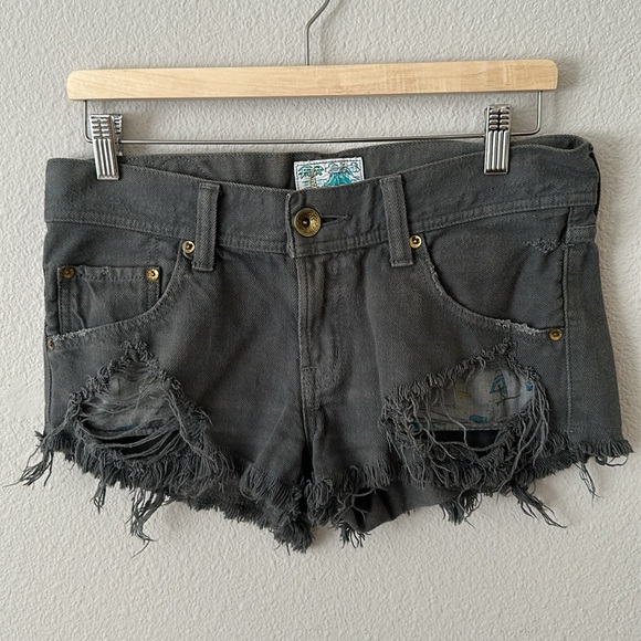 Rodeo crowns mid rise distressed denim shorts size 2 jeans moussy grunge - Picture 2 of 6